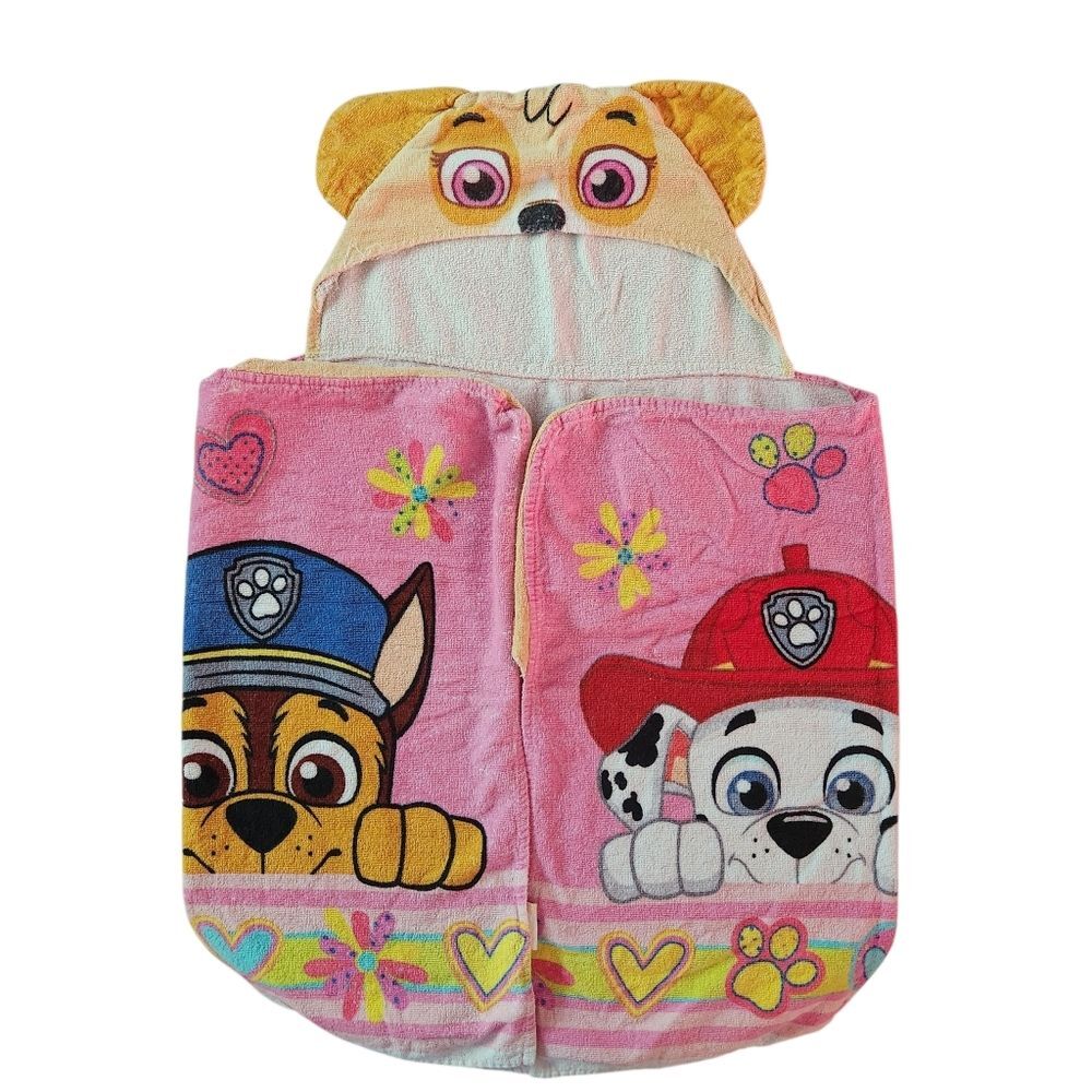 Nickelodeon Paw Patrol "Be Pawsome" Skye Hooded Towel